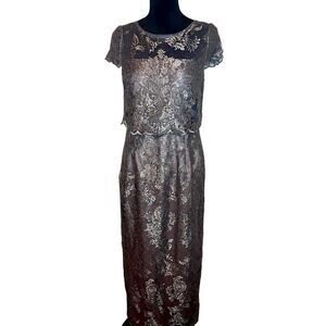 ADRIANNA PAPELL FORMAL‎ GOWN SCALLOPED LACE OVERLAY CAP SLEEVE SPARKLY GRAY